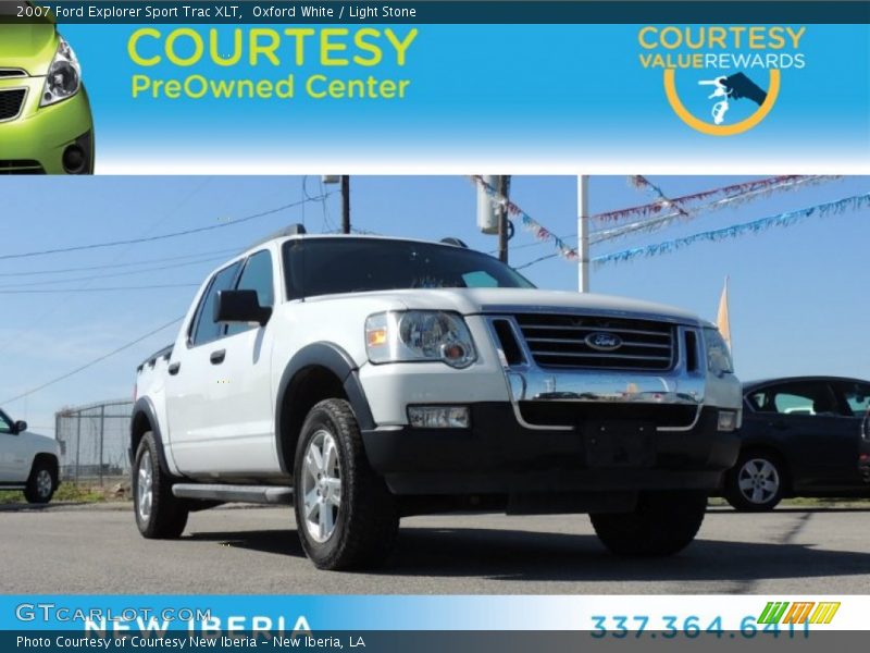 Oxford White / Light Stone 2007 Ford Explorer Sport Trac XLT