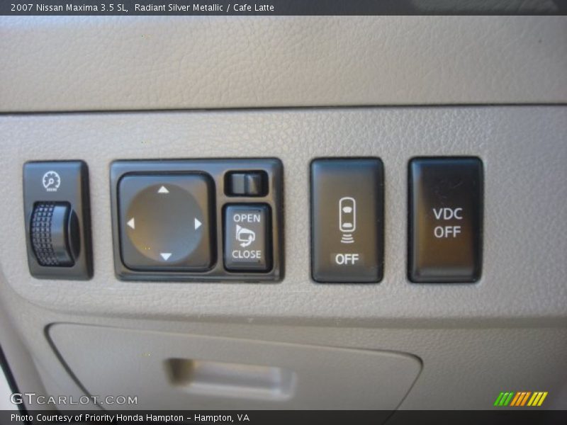 Radiant Silver Metallic / Cafe Latte 2007 Nissan Maxima 3.5 SL