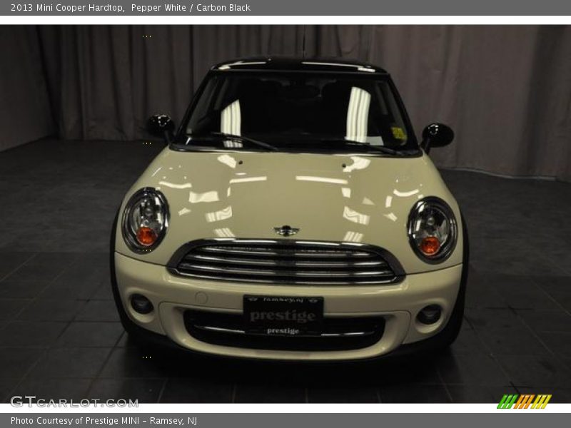 Pepper White / Carbon Black 2013 Mini Cooper Hardtop