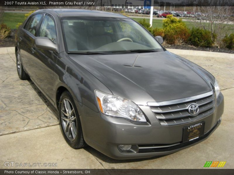 Phantom Gray Pearl / Ivory 2007 Toyota Avalon XLS