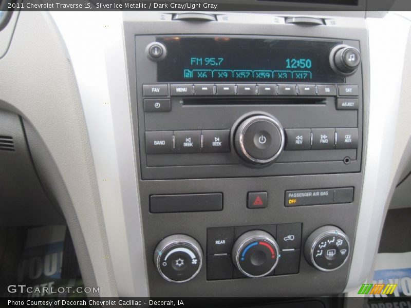 Silver Ice Metallic / Dark Gray/Light Gray 2011 Chevrolet Traverse LS