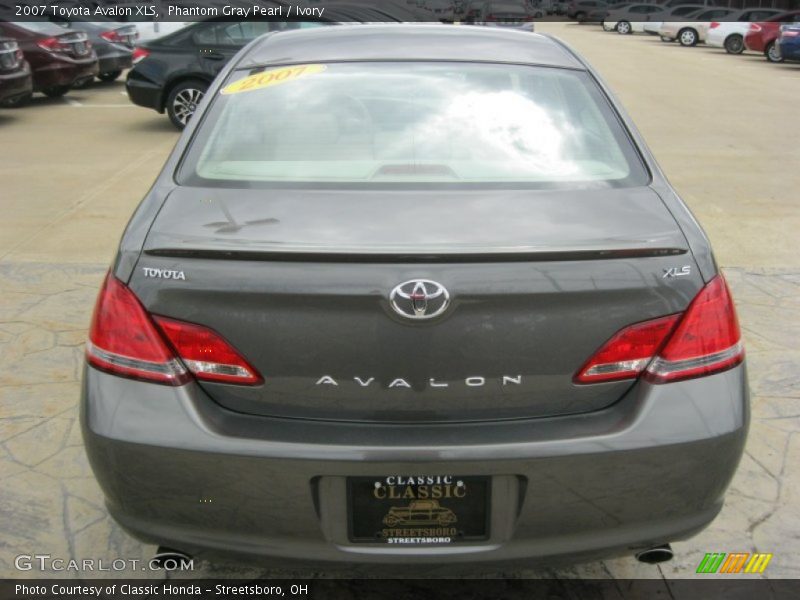 Phantom Gray Pearl / Ivory 2007 Toyota Avalon XLS