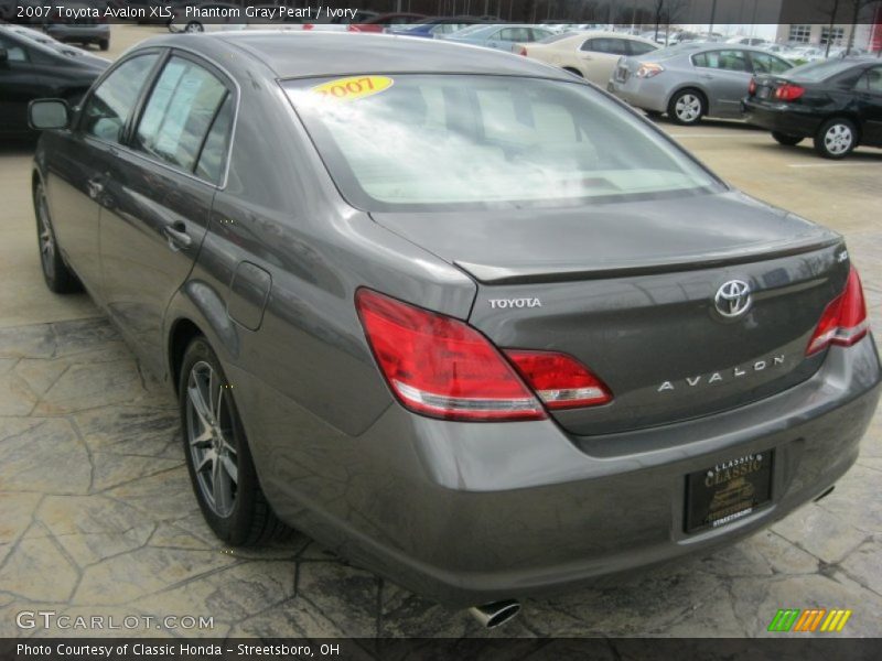 Phantom Gray Pearl / Ivory 2007 Toyota Avalon XLS