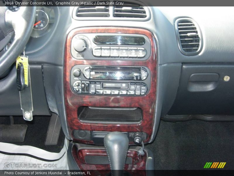 Graphite Gray Metallic / Dark Slate Gray 2004 Chrysler Concorde LXi