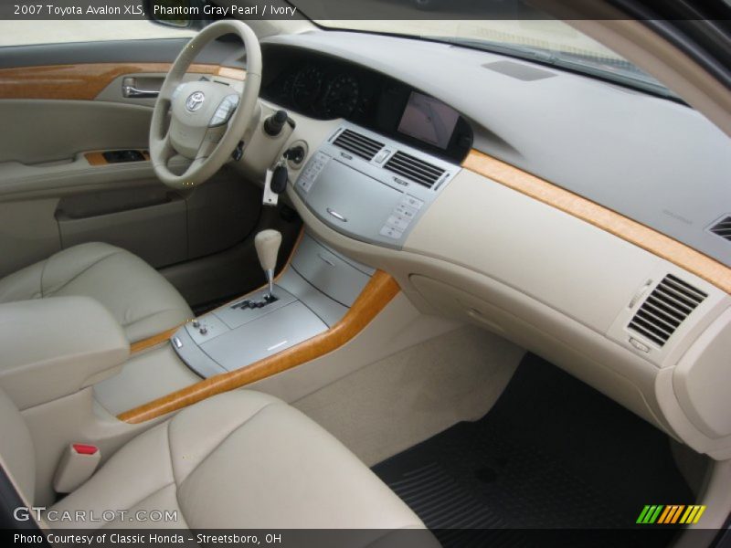 Phantom Gray Pearl / Ivory 2007 Toyota Avalon XLS