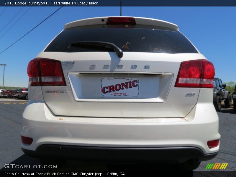 Pearl White Tri Coat / Black 2013 Dodge Journey SXT
