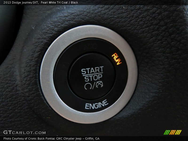 Pearl White Tri Coat / Black 2013 Dodge Journey SXT