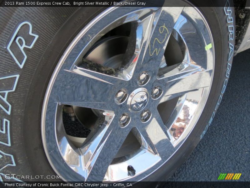 Bright Silver Metallic / Black/Diesel Gray 2013 Ram 1500 Express Crew Cab