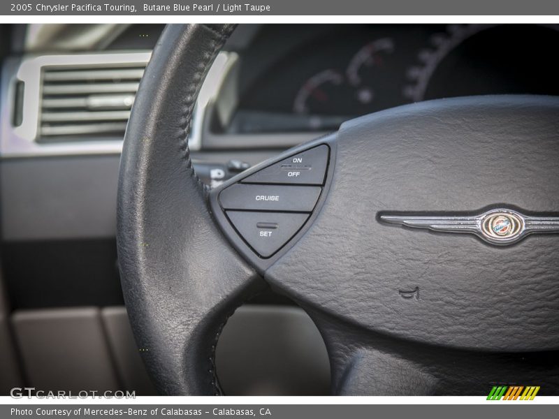 Controls of 2005 Pacifica Touring