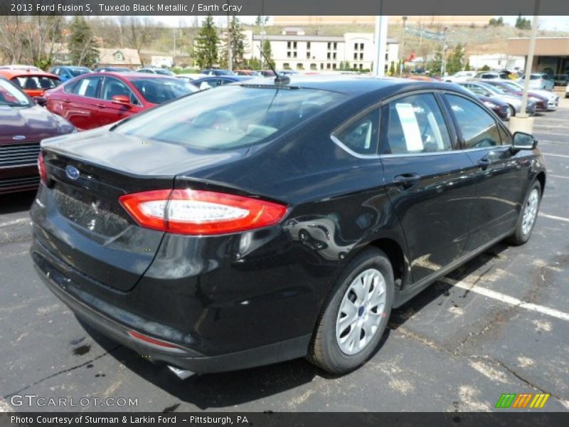 Tuxedo Black Metallic / Earth Gray 2013 Ford Fusion S
