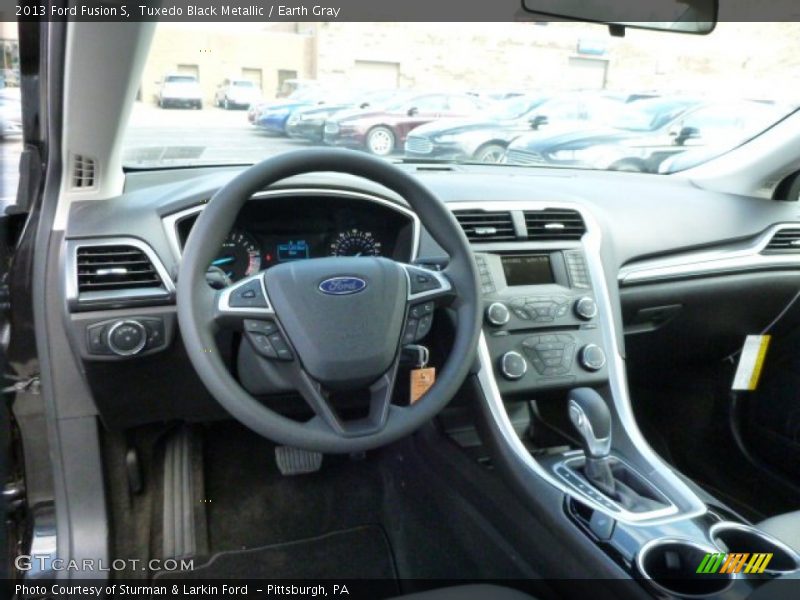 Tuxedo Black Metallic / Earth Gray 2013 Ford Fusion S