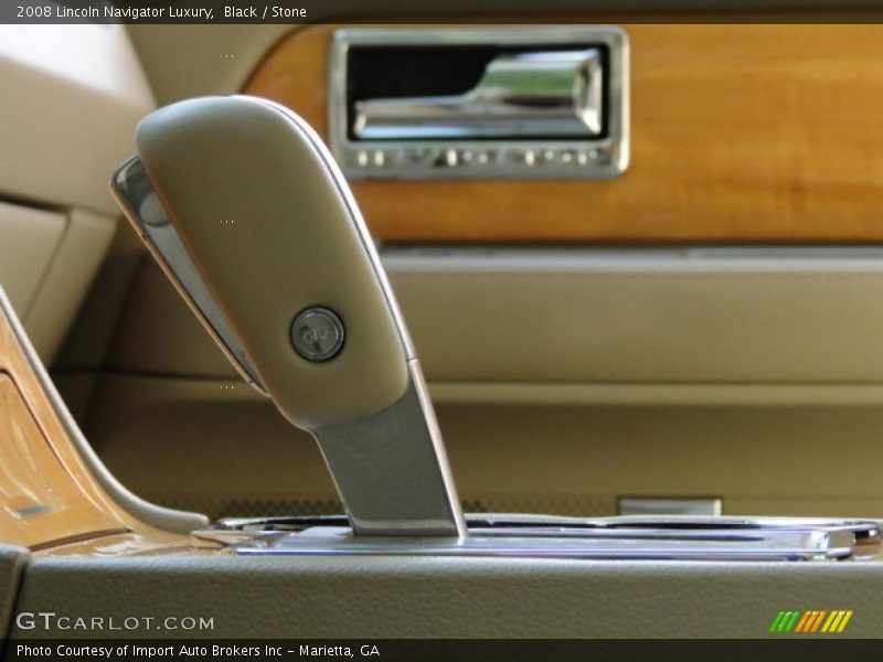  2008 Navigator Luxury 6 Speed Automatic Shifter