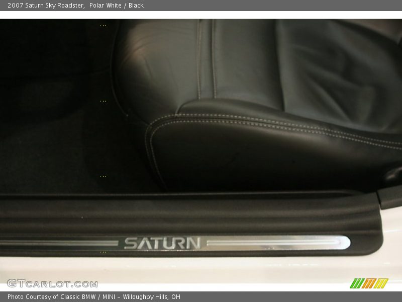 Polar White / Black 2007 Saturn Sky Roadster
