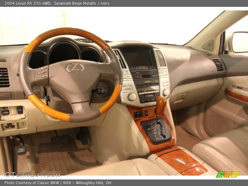 Dashboard of 2004 RX 330 AWD