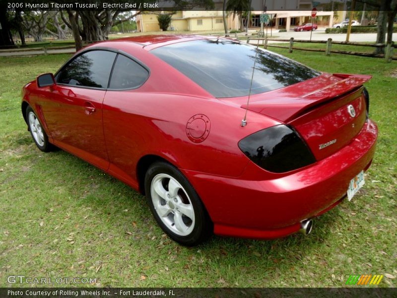 Electric Red / Black 2006 Hyundai Tiburon Tuscani