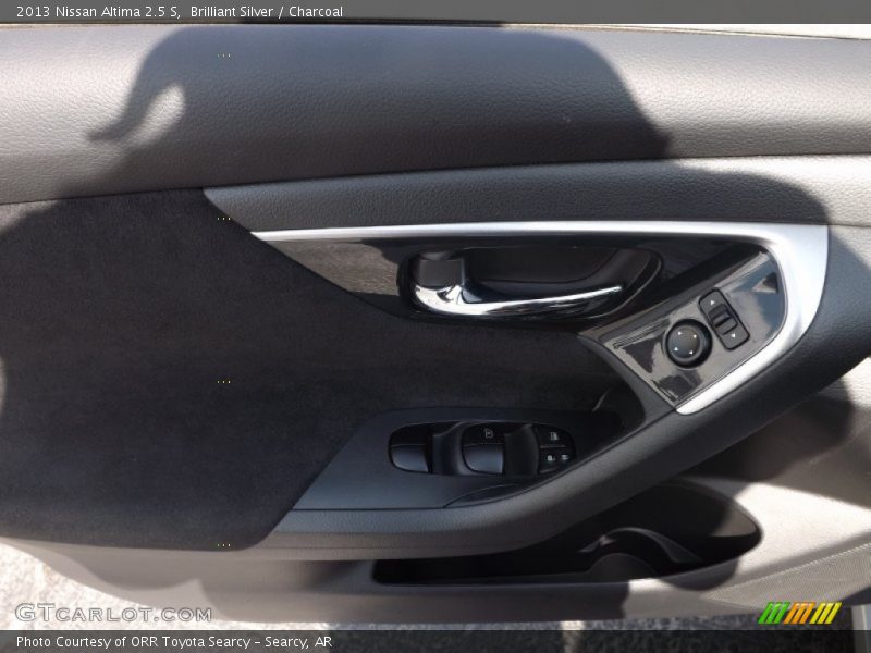 Brilliant Silver / Charcoal 2013 Nissan Altima 2.5 S
