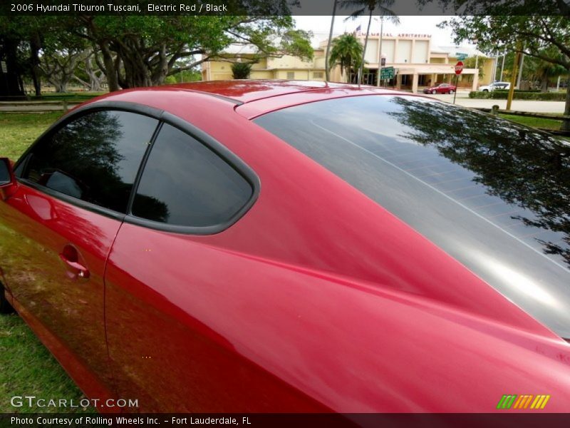 Electric Red / Black 2006 Hyundai Tiburon Tuscani