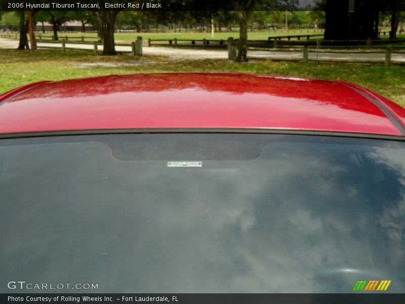 Electric Red / Black 2006 Hyundai Tiburon Tuscani