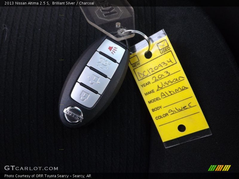 Brilliant Silver / Charcoal 2013 Nissan Altima 2.5 S