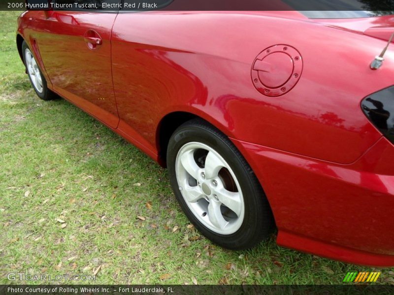 Electric Red / Black 2006 Hyundai Tiburon Tuscani