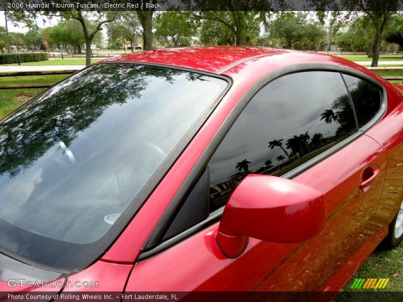 Electric Red / Black 2006 Hyundai Tiburon Tuscani