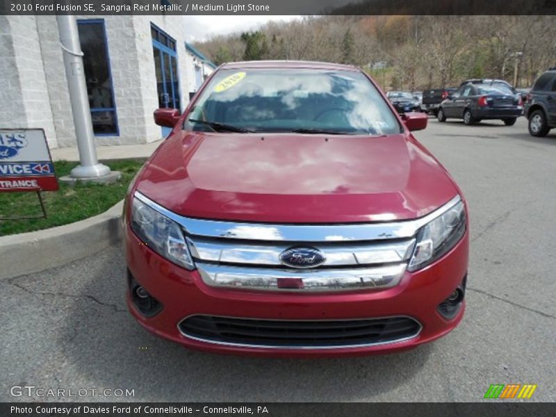 Sangria Red Metallic / Medium Light Stone 2010 Ford Fusion SE