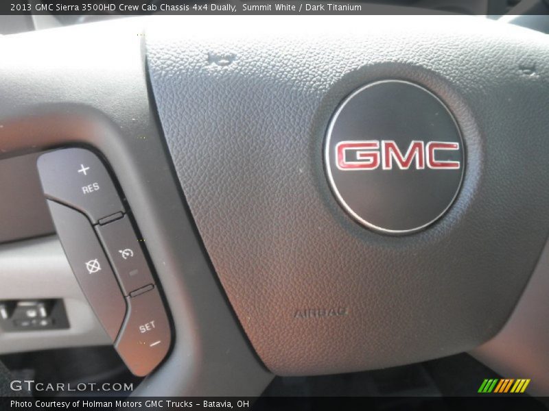 Summit White / Dark Titanium 2013 GMC Sierra 3500HD Crew Cab Chassis 4x4 Dually