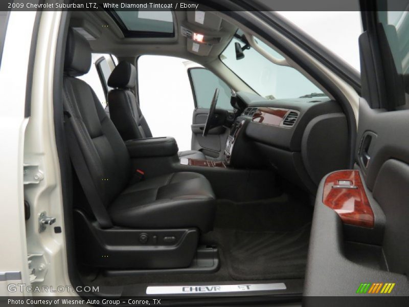 White Diamond Tintcoat / Ebony 2009 Chevrolet Suburban LTZ