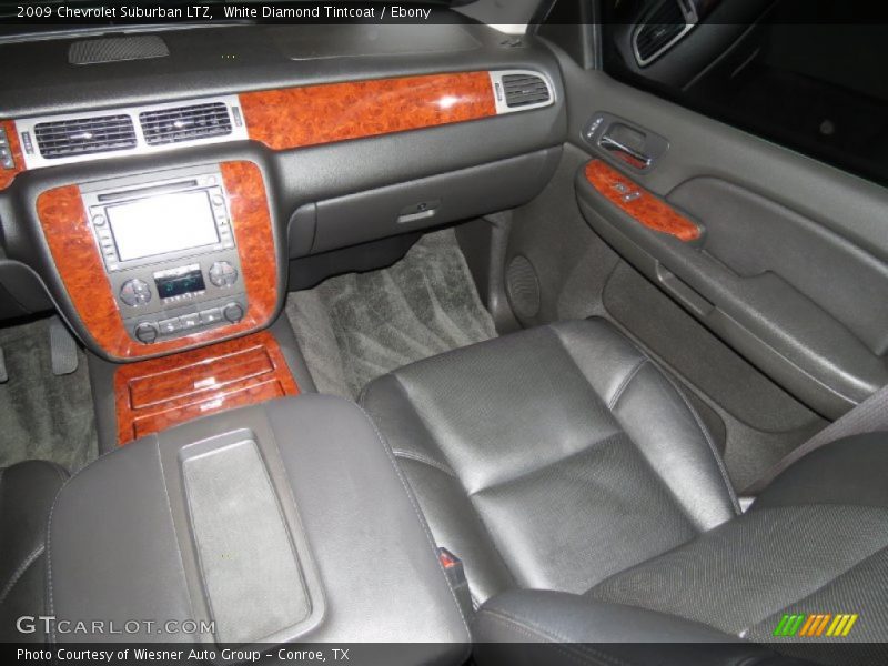 White Diamond Tintcoat / Ebony 2009 Chevrolet Suburban LTZ