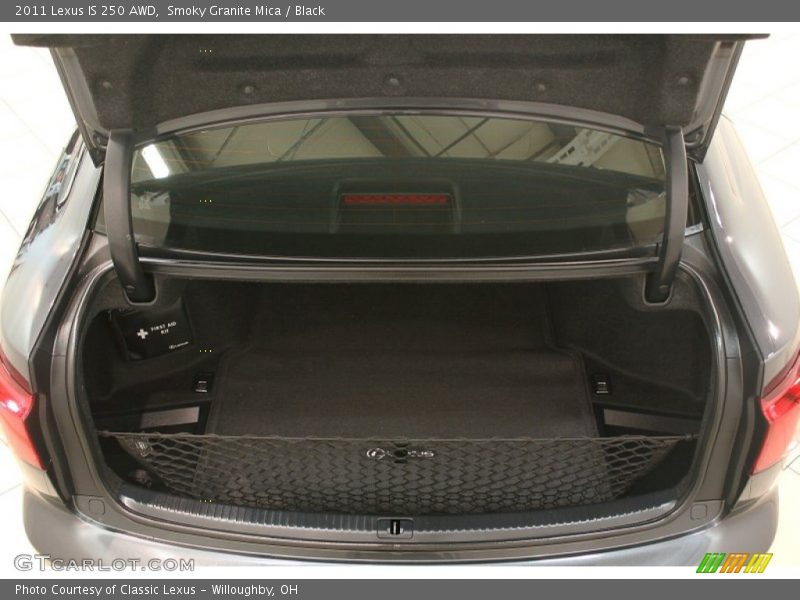  2011 IS 250 AWD Trunk