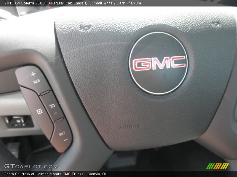 Summit White / Dark Titanium 2013 GMC Sierra 3500HD Regular Cab Chassis