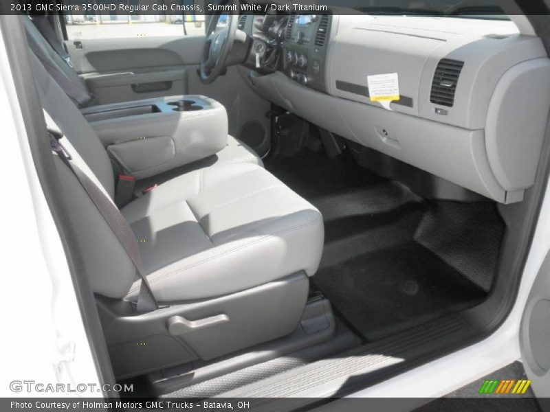 Summit White / Dark Titanium 2013 GMC Sierra 3500HD Regular Cab Chassis