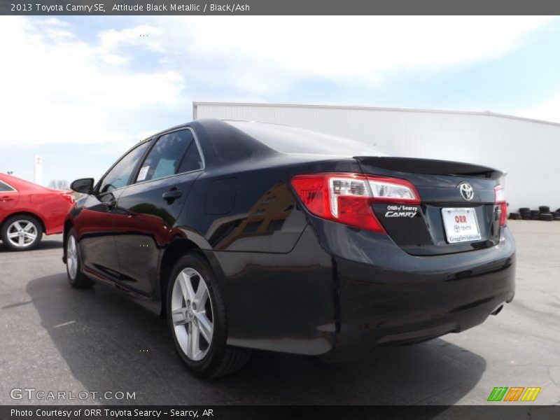 Attitude Black Metallic / Black/Ash 2013 Toyota Camry SE