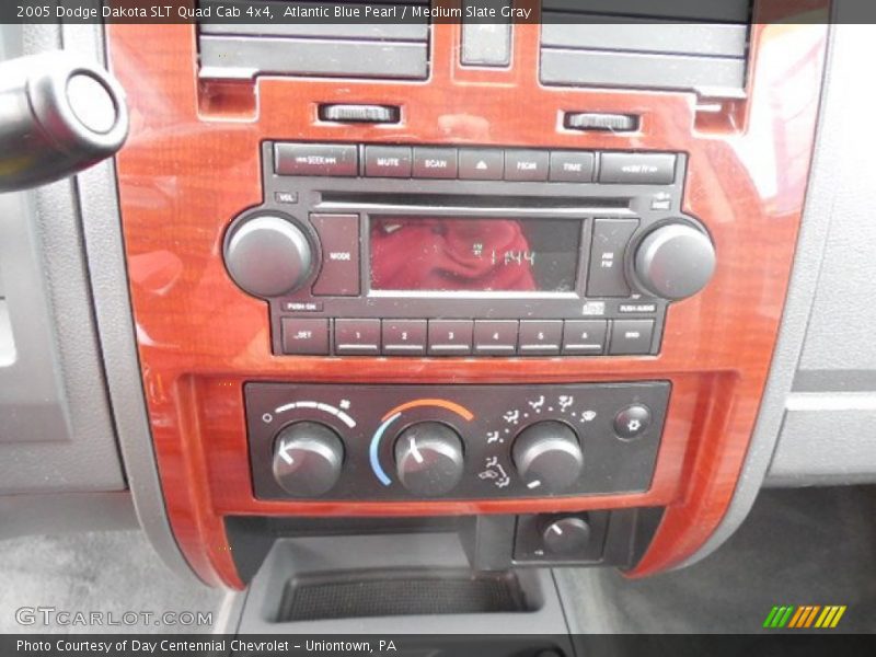 Controls of 2005 Dakota SLT Quad Cab 4x4