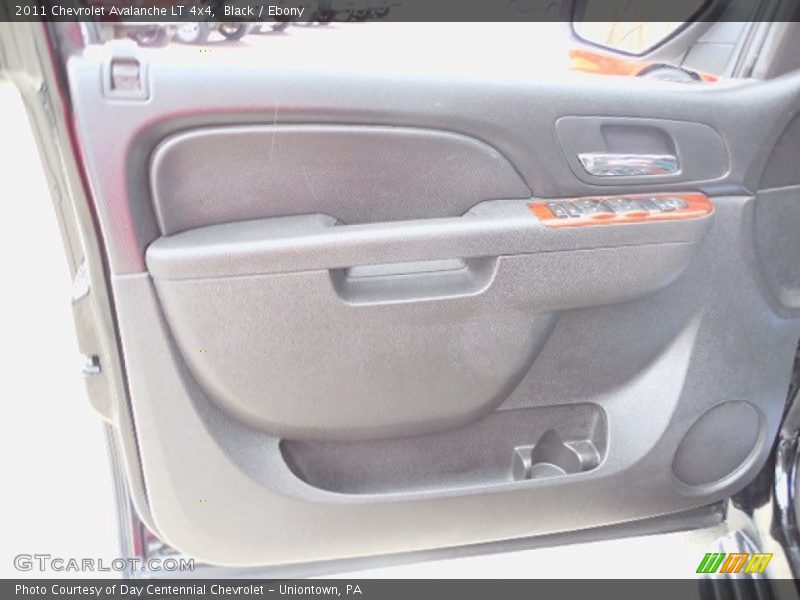 Black / Ebony 2011 Chevrolet Avalanche LT 4x4