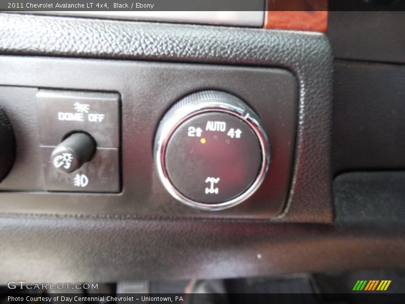 Black / Ebony 2011 Chevrolet Avalanche LT 4x4