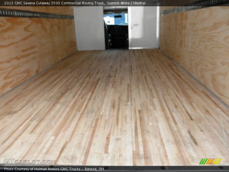 Summit White / Neutral 2013 GMC Savana Cutaway 3500 Commercial Moving Truck