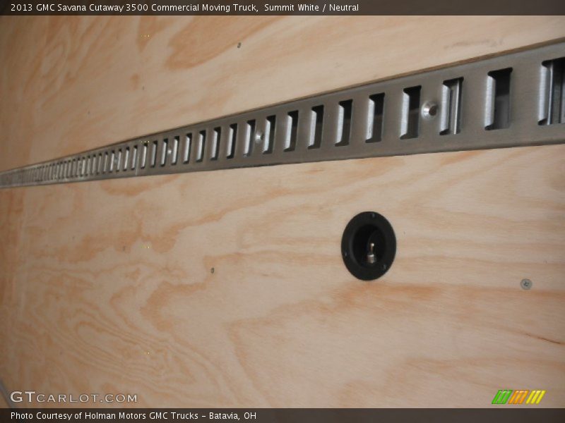 Summit White / Neutral 2013 GMC Savana Cutaway 3500 Commercial Moving Truck