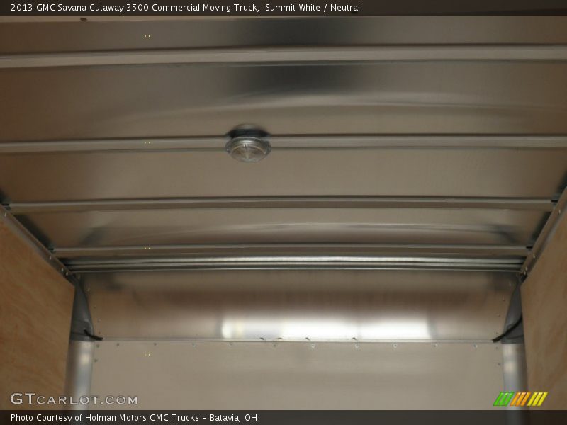 Summit White / Neutral 2013 GMC Savana Cutaway 3500 Commercial Moving Truck