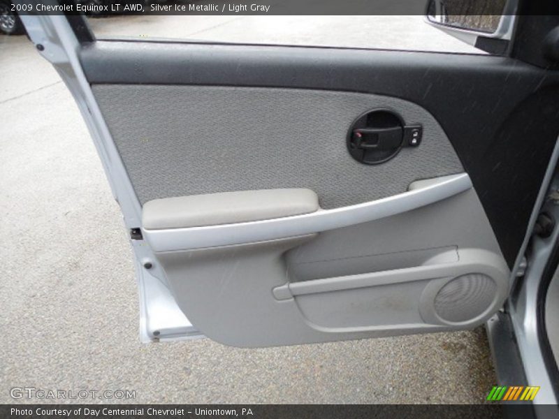 Silver Ice Metallic / Light Gray 2009 Chevrolet Equinox LT AWD