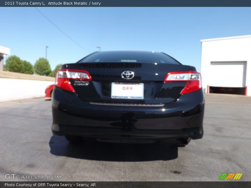 Attitude Black Metallic / Ivory 2013 Toyota Camry L