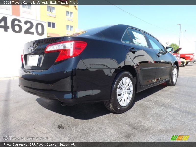 Attitude Black Metallic / Ivory 2013 Toyota Camry L