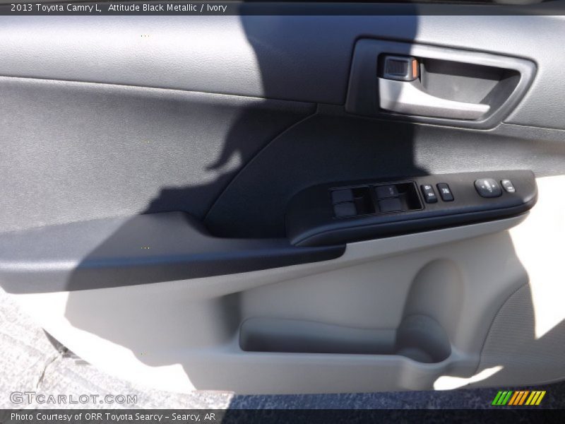 Attitude Black Metallic / Ivory 2013 Toyota Camry L