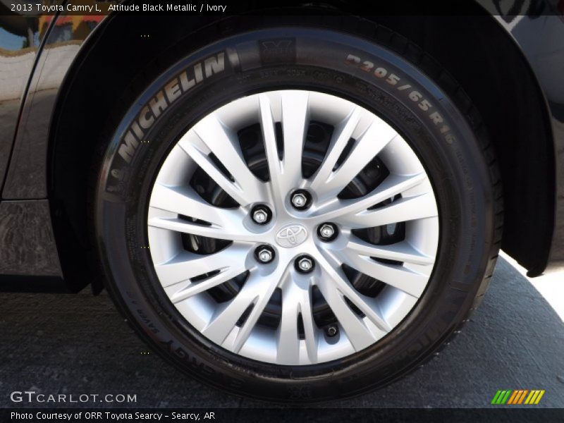 Attitude Black Metallic / Ivory 2013 Toyota Camry L