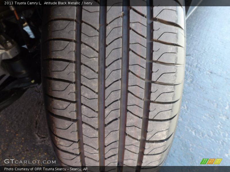 Attitude Black Metallic / Ivory 2013 Toyota Camry L