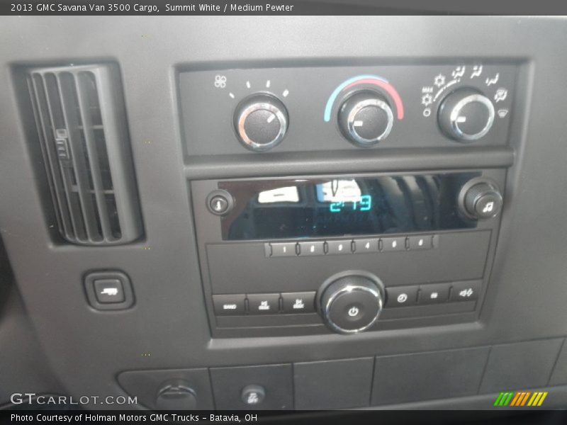 Summit White / Medium Pewter 2013 GMC Savana Van 3500 Cargo