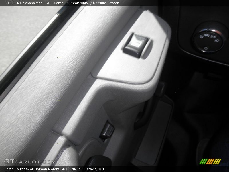 Summit White / Medium Pewter 2013 GMC Savana Van 3500 Cargo