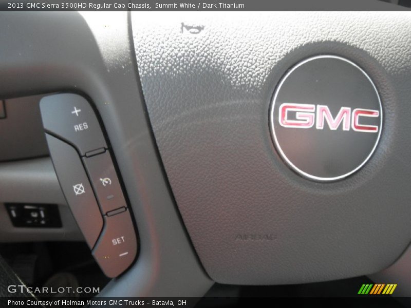 Summit White / Dark Titanium 2013 GMC Sierra 3500HD Regular Cab Chassis