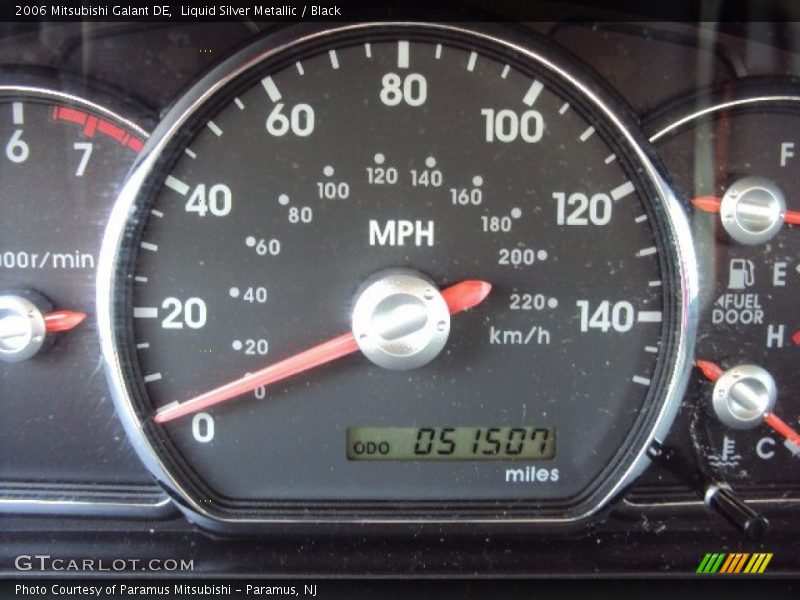 Liquid Silver Metallic / Black 2006 Mitsubishi Galant DE