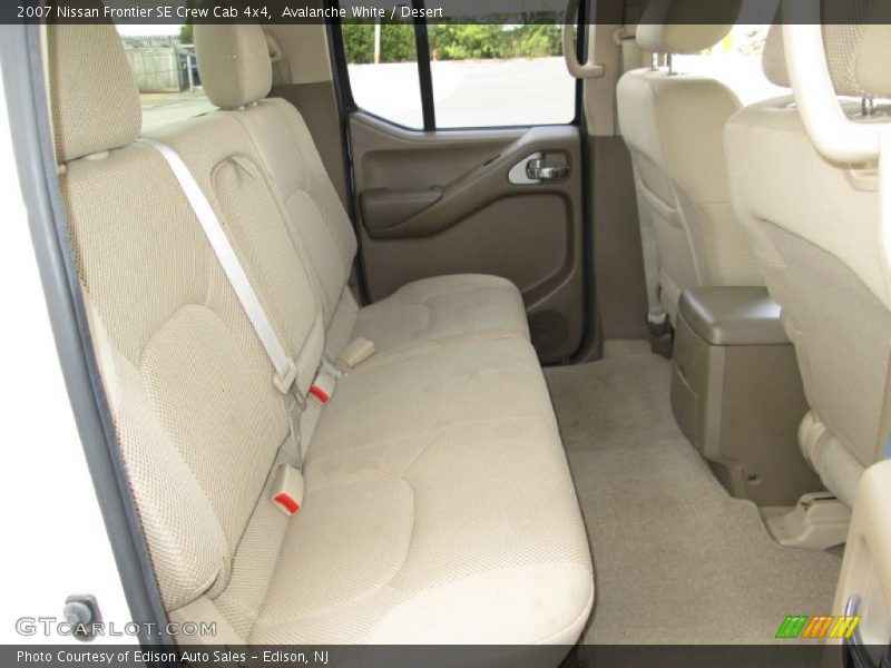 Avalanche White / Desert 2007 Nissan Frontier SE Crew Cab 4x4
